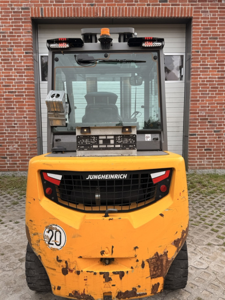 Preview: Jungheinrich Dieselgabelstapler DFG 550s (B17/26)