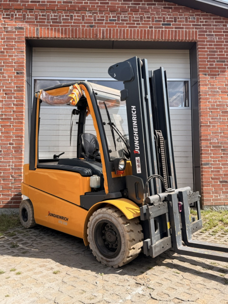 Jungheinrich EFG 550 Elektrostapler (B13/26)