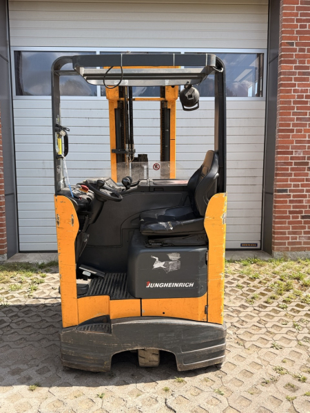 Preview: Jungheinrich ETVC16 Schubmast-Elektrostapler (B22/26)