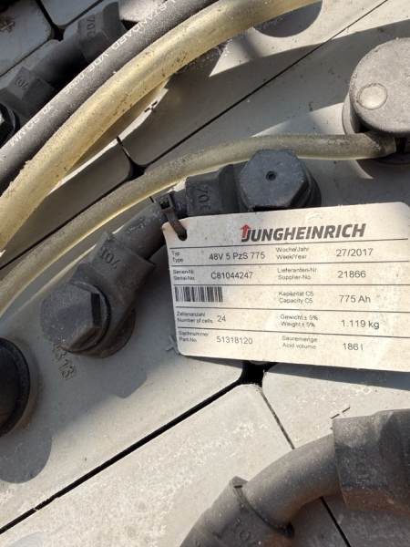 Jungheinrich ETVC16 Schubmast-Elektrostapler (B22/26)