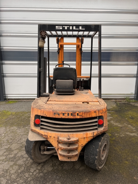 Verkauf von Gabelstaplern, BW-Restposten und Transport BW-Depot Tolk ...
