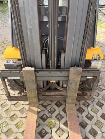 Fiat OM XG30 Gasgabelstapler (B20/26)