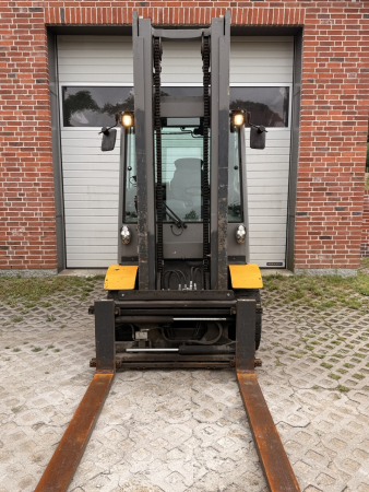 Jungheinrich Dieselgabelstapler DFG 550s (B17/26)