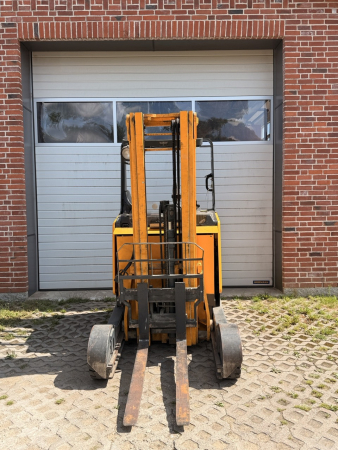 Jungheinrich ETVC16 Schubmast-Elektrostapler (B22/26)